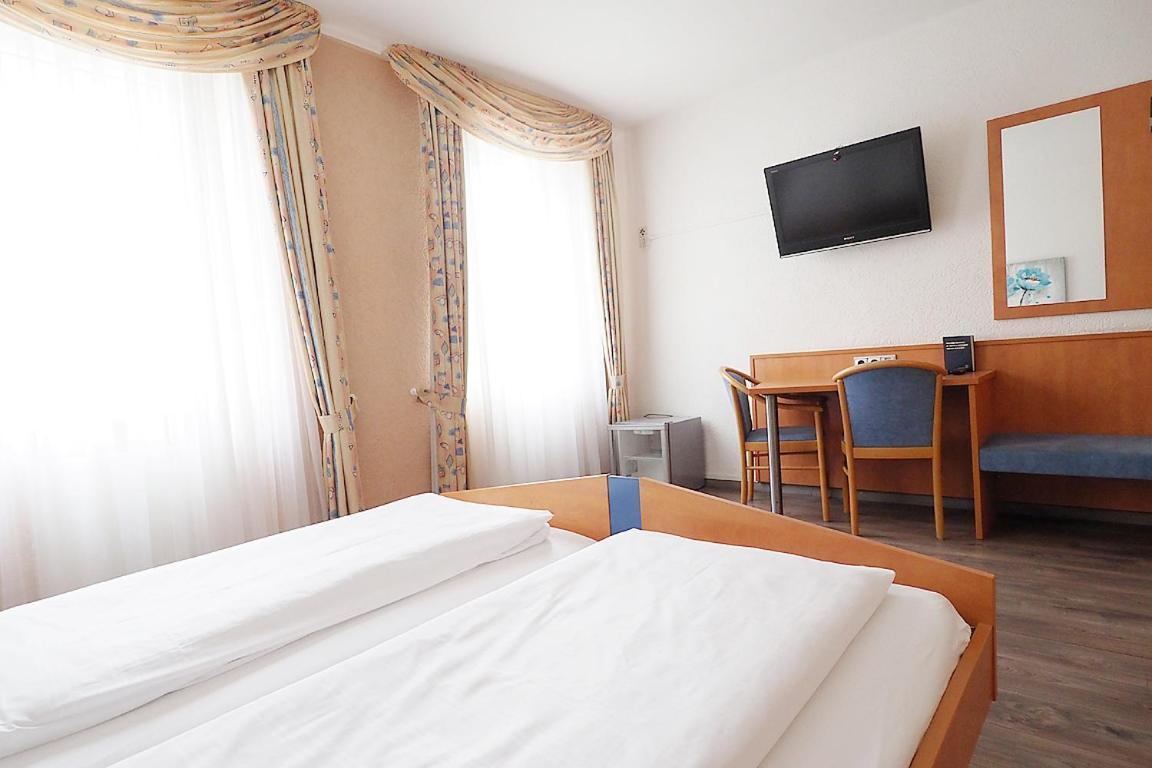 Hotel Europa - Restaurant Rüsselsheim Kültér fotó