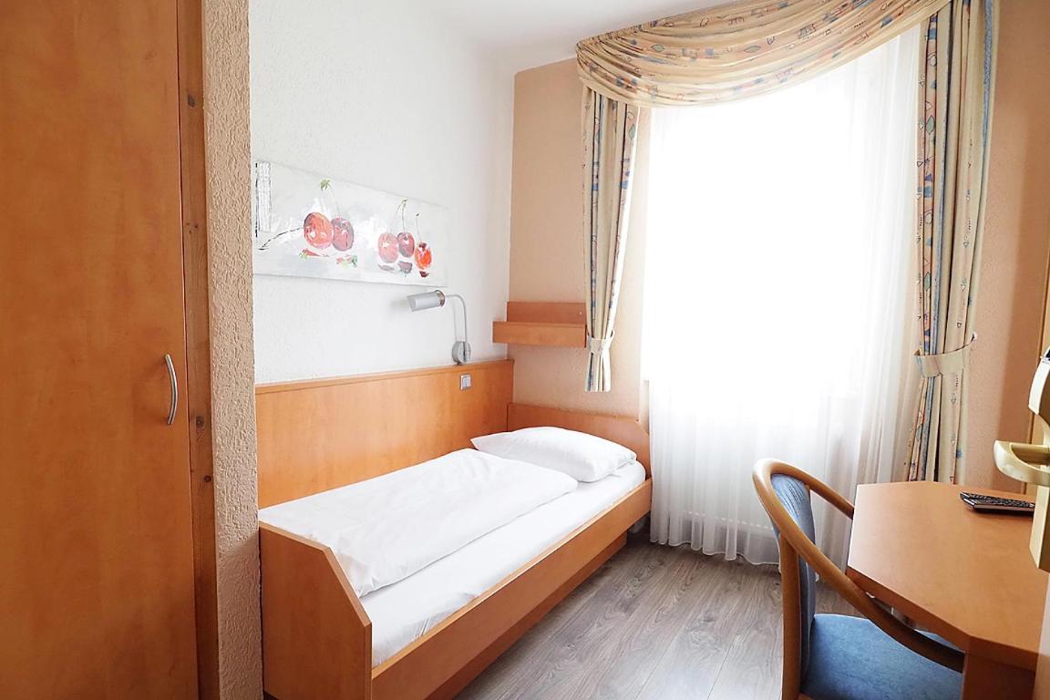 Hotel Europa - Restaurant Rüsselsheim Kültér fotó